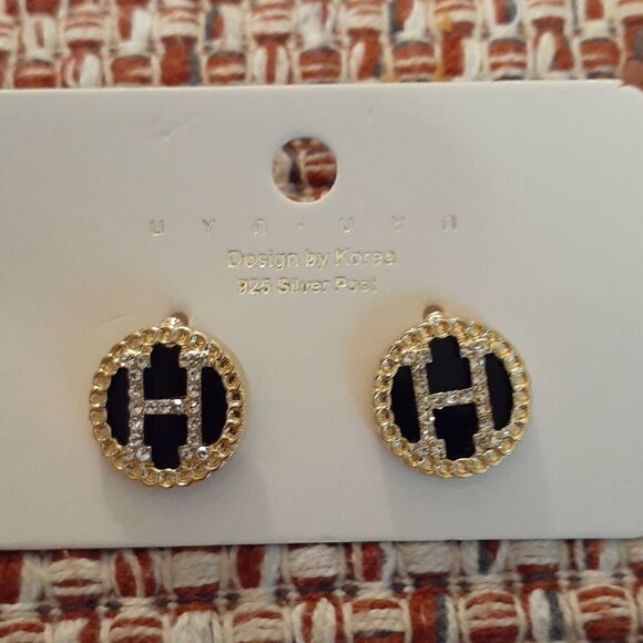 New 925 Letter H Alphabet Lightweight Earrings New With Tags - Picture 1 of 2